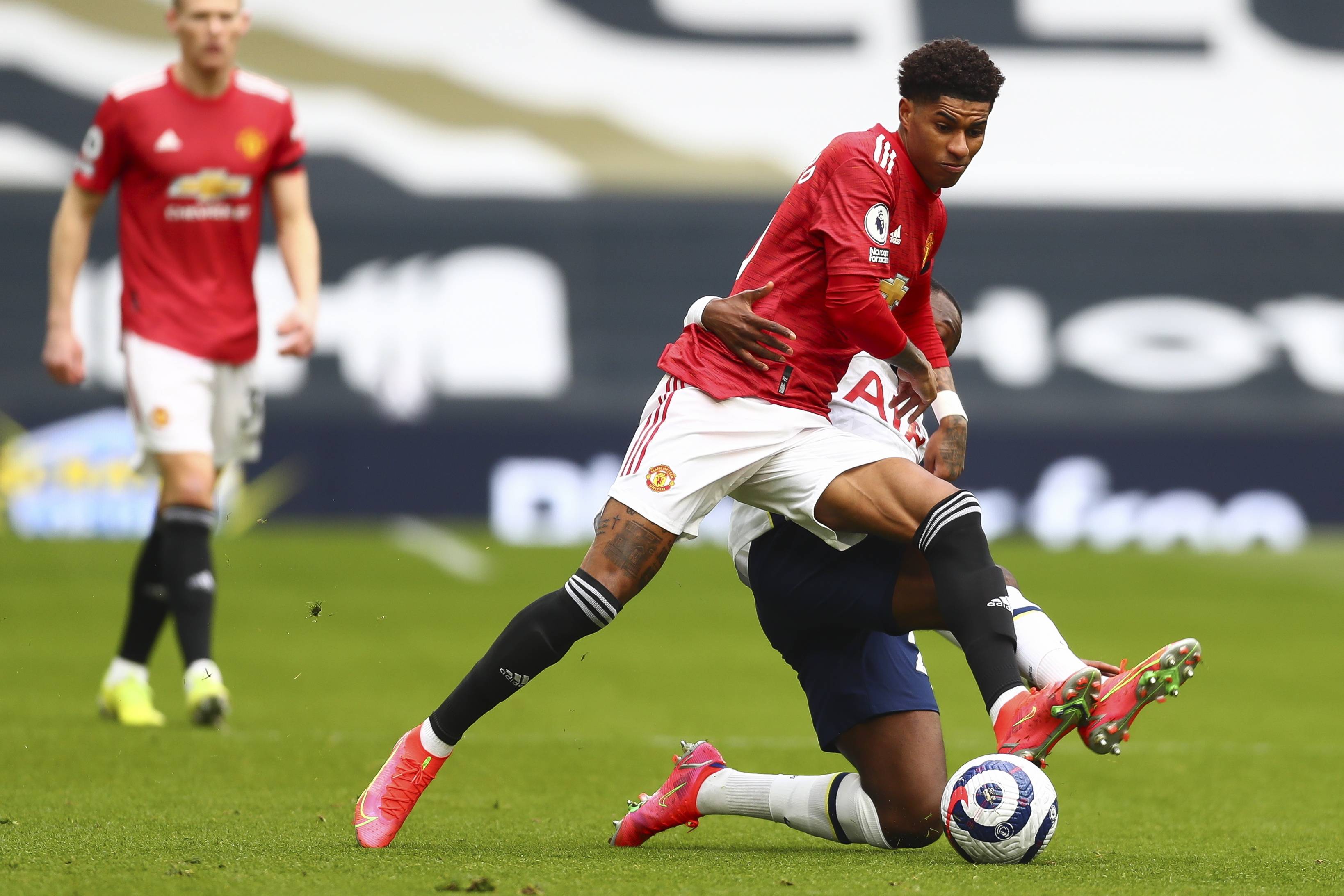 能型中场 能型中场