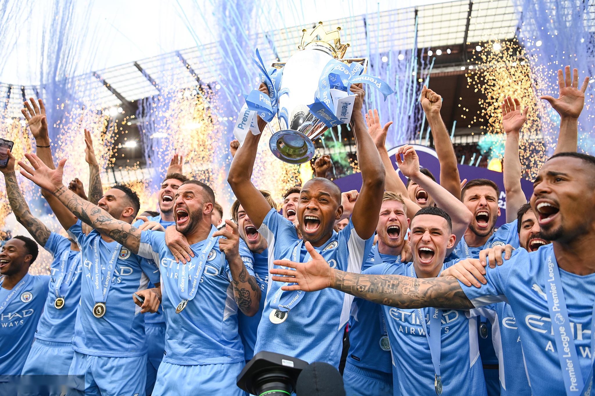 数球迷与球 数球迷与球